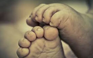 Audio - Une femme m’a confié un sac, à ma grand surprise, il contient un bébé sans vie…