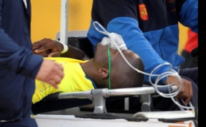 Vidéo: En plein match, Valencia simule un malaise pour échapper à la police Regardez