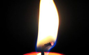 Marche du 14 octobre:  A Kolda, l’opposition improvise une procession avec des bougies pour...