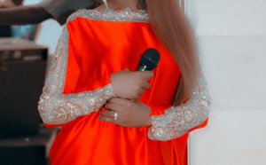 Viviane Chidid et la couleur orange, qu'en dites-vous 