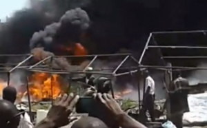 Vidéo : Urgent: grave incendie à Petersen.