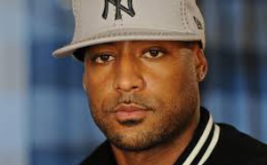 Vidéo – Booba hué par la foule à la cité Atepa ..”Todjo féne…” !