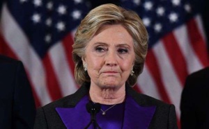 Hillary Clinton accuse le chef du FBI d'avoir "stoppé l'élan de sa campagne"