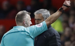Premier League: José Mourinho de nouveau suspendu une rencontre pour... un coup de pied dans une bouteille
