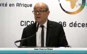 Vidéo : Jean Yves Le Drian, ministre français de la Défense : "La souveraineté des états africains nécessite la formation d'armées nationales équipées et structurées" 