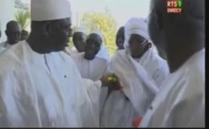 Vidéo : Le Président Macky Sall n'oublie jamais sa Première dame, regardez...