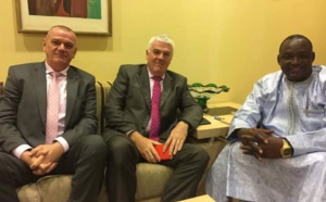 Photo: les diplômates européens rendent visite le président élu Adama Barrow