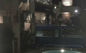 Vidéo: Il veut sauter dans une piscine du 3e étage... mais rate sa cible