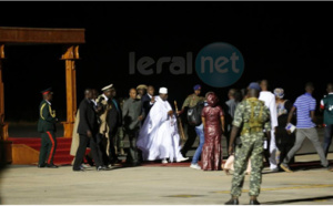 Photo: cette image forte de Jammeh et d'Alpha Condé en partance pour la Guinée fera date en Gambie