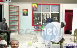 Vidéo:Quand Yahya Jammeh dépouille la Gambie de tous ses biens version Kouthia show. A mourir de rire. Regardez!