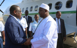 Photos: le président Macky Sall ce jeudi à l’aéroport LSS pour raccompagner son homologue gambien Adama Barrow rentré à Banjul