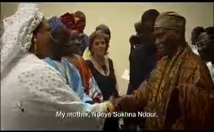 Vidéo - Souvenir 2005 – Quand Youssou Ndour présentait ses parents au Président Abdoulaye Wade…Regardez!!