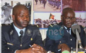 Suivez le Point de presse de la police nationale, suite à l'arrestation des meurtriers de l'étudiant marocain et des gangs qui ont cambriolé EDK Oil et de Castor en direct sur leral.net
