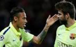 VIDEO : Neymar humilie Piqué