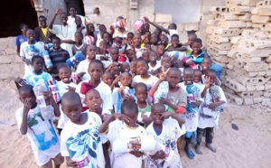 Distribution de couvertures pour nos talibés petites gouttes