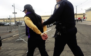 Etats-Unis: vidéo virale de l'arrestation d'un père sans-papiers filmée par sa fille
