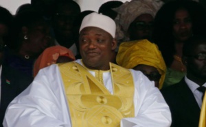 Protestation en Gambie après l'agression d'un journaliste par des pro-Adama Barrow