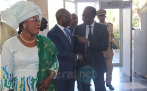 Photo- le PM en toute complicité avec le ministre délégué en charge du Budget, Birima Mangara