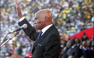 [Abdoulaye Wade = l’exécutif, le législatif, le judiciaire.]