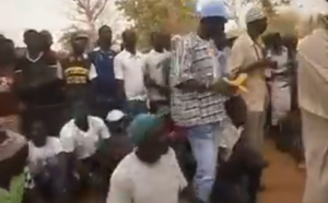 Vidéo: Le grand Gala de lutte traditionnelle à Sindianen en Casamance