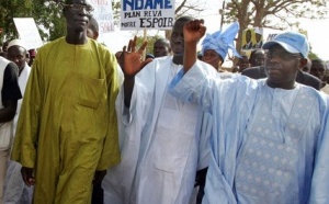 Apr/Yakaar de Macky Sall recrute au Sénat