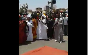 Vidéo- La famille Ngom de Bambilor avec la cantatrice Khoudia Ngom étalent la culture d'une grande famille de Ngawlo