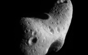 Un astéroïde "potentiellement dangereux" va "frôler" la Terre