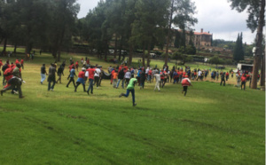 Photo-Les manifestants viennent d'entrer dans les jardins de la Présidence. Afrique du Sud.