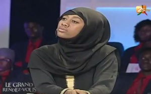 Vidéo: Tounkara, inhabituellement muet devant la panafricaniste Ndèye Babel SOW