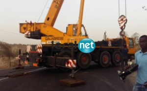 ​ Photos-Thiès : Un camion qui transporte un conteneur s’est renversé sur la route
