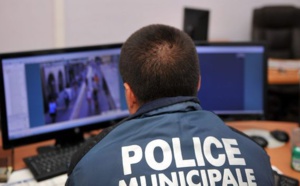 France: des bureaux de vote évacués pour cause de véhicules suspects
