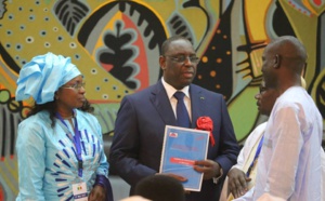 Macky Sall a reçu les Cahiers de Doléances des Centrales syndicales