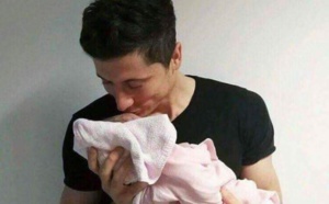 Félicitations à Robert Lewandowski, papa depuis hier d'une petite Clara !