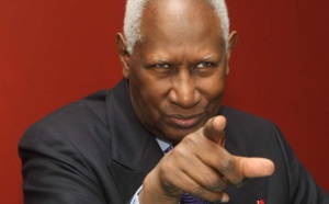 Prix Nobel de la Paix: Abdou Diouf se bat pour que le prix soit remis à Chirac
