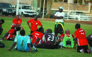 FOOTBALL - CLASSEMENT FIFA AVRIL 2009:- Le football sénégalais poursuit sa dégringolade. Dans le classement Fifa de ce mois d’avril, l’équipe nationale s’est retrouvée à la 66ème place sur le plan mondial et au 13ème rang africain. Dans la foulée, le
