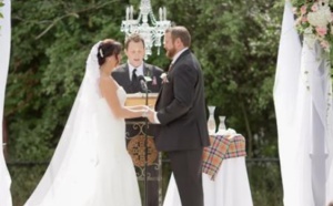 Il gifle sa future épouse en pleine cérémonie de mariage