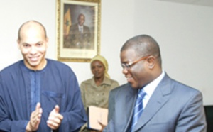 Karim Wade tu peux être le père de Cheikh Diallo  Ou de Baldé  c’est facile mais être le Père de la Nation sénégalaise est autre chose. »