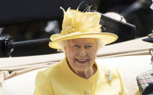 La reine Eliza­beth encore plus riche: le gouver­ne­ment lui accorde une augmen­ta­tion de 78%