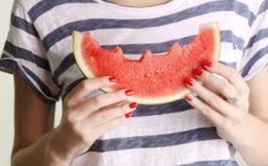 Que boire, que manger quand il fait chaud ? Le vrai du faux !