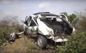Vidéo : Grave accident entre un bus et un véhicule particulier à Allou Kagne. Regardez