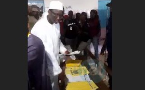 Vidéo: Amadou Ba, tête de liste BBY à Dakar a accompli son devoir citoyen .