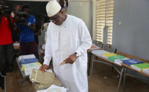 Vidéo: Regardez les 05 bulletins de vote que le Président Macky a choisi.