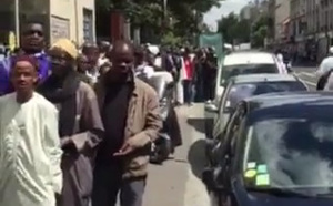 Vidéo: La queue des électeurs à Paris
