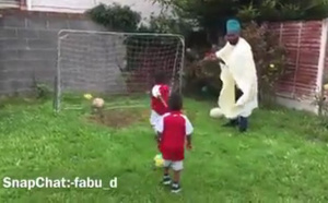 Vidéo: Quand un parent africain apprend que le transfert de Neymar coûte  222 Millions d'Euros. Regardez sa réaction, à mourir de rire!!!