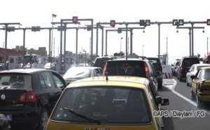 URGENT-(VIDEO) : Une voiture prend feu sur l’autoroute à Péage