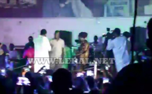 VIDEO: Wally Seck à Assane Diouf " Tu es la bienvenue dans ton pays". 