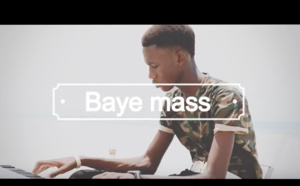 Baye Mass reprend, en medley Youssou Ndour, Thione Seck, Omar Pène, Ismael Lo...(Cover Mbalax Legends)
