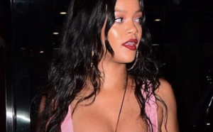 Cette tenue de Rihanna affole de nouveau le web, cette fois-ci, elle en montre beaucoup!