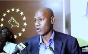 Youssou Touré ravale (encore) son vomi : "«Comme le disait Youssou Ndour, mon chanteur préféré, nul n’est infaillible. Je reconnais avoir émis des propos discourtois envers le Président Macky Sall "