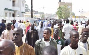 20 Photos: les fidèles débarquent en masse à Tivaouane suite au rappel à Dieu d'Al Amine